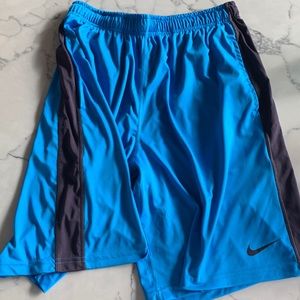 Nike Dri-fit athletic shorts w. Pockets
